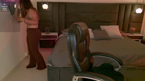 L I S A  online show from April 2026 06:16:02 PM