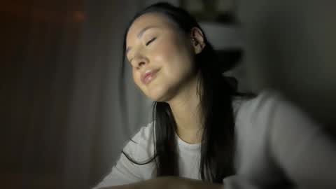 lisandriaa online show from April 2026 08:31:01 PM