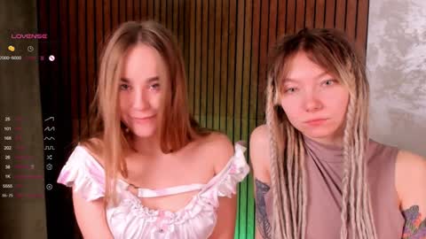 Hello our names are Kate and Alice this is our first day here. online show from December 2024 01:36:02 AM