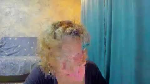 Lisasimsxs online show from February 2026 06:44:02 PM