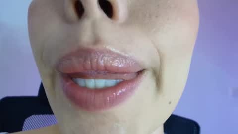 Lisbet online show from December 2025 02:57:02 PM