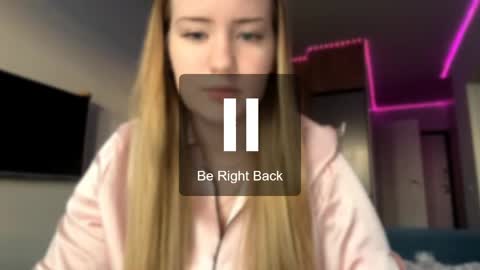 Snapshot of lisi_kiss_ chatting on May 2026 05:42:01 PM Aurora online show from May 2026 05:42:01 PM
