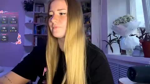 Snapshot of lisi_kiss_ chatting on July 2026 05:19:02 PM Aurora online show from July 2026 05:19:02 PM