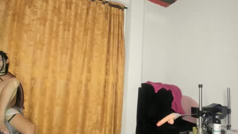 Snapshot of lissa_petitee chatting on March 2025 06:59:01 AM lissa_petitee online show from March 2025 06:59:01 AM
