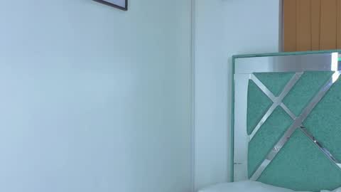 Lissa online show from November 2025 07:19:02 PM