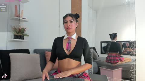 Snapshot of lissawild_ chatting on December 2024 01:28:01 PM ss  online show from December 2024 01:28:01 PM