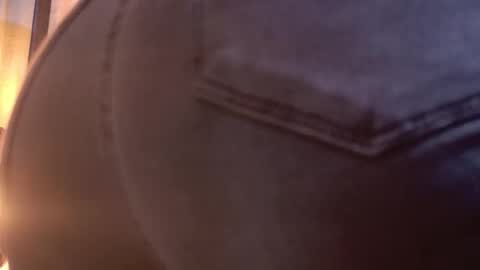 lisse_palmerr online show from November 2025 03:10:02 AM