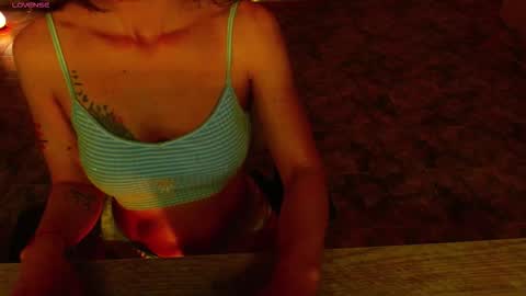 Liss online show from November 2025 03:43:02 AM