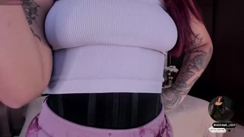 Lissy online show from October 2025 07:03:01 PM