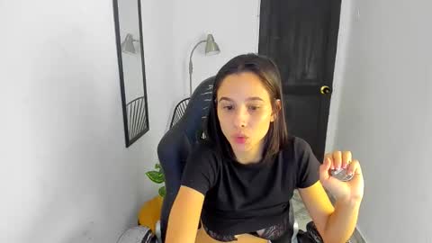 Snapshot of liswett_ chatting on June 2026 01:32:02 PM Liss online show from June 2026 01:32:02 PM