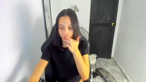 Snapshot of liswett_ chatting on June 2026 01:25:01 PM Liss online show from June 2026 01:25:01 PM