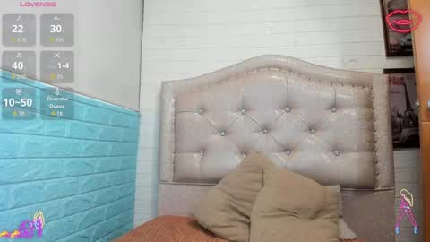 Snapshot of litlenessa_ chatting on April 2026 01:00:02 PM VANESSA online show from April 2026 01:00:02 PM