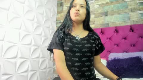 Snapshot of litlenessa_ chatting on April 2026 01:27:01 PM VANESSA online show from April 2026 01:27:01 PM