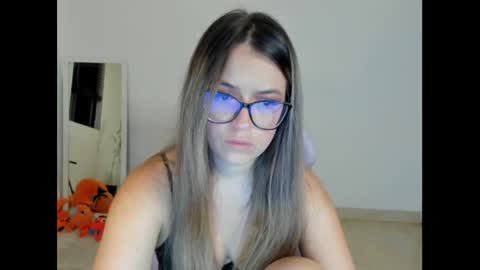 Snapshot of litlle_danni chatting on December 2024 12:00:02 AM Danni online show from December 2024 12:00:02 AM