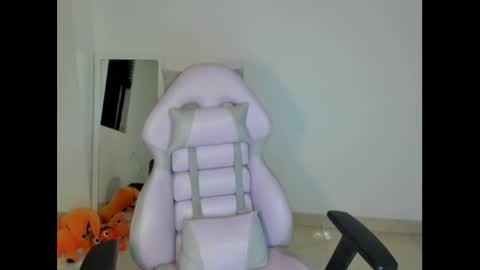 Snapshot of litlle_danni chatting on February 2025 11:50:01 PM Danni online show from February 2025 11:50:01 PM