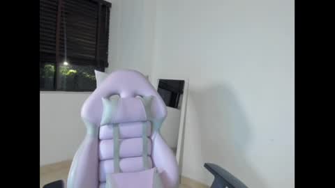 Snapshot of litlle_danni chatting on March 2025 12:48:01 AM Danni online show from March 2025 12:48:01 AM