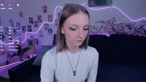 Snapshot of little__caprice chatting on November 2025 07:35:02 AM Bella online show from November 2025 07:35:02 AM