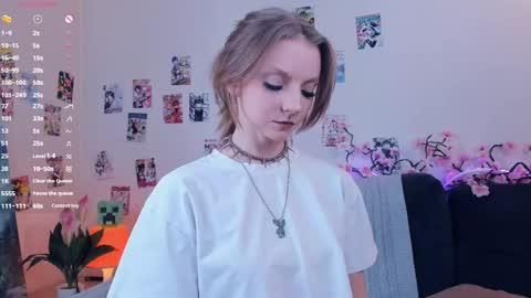 Snapshot of little__caprice chatting on April 2026 07:45:01 AM Bella online show from April 2026 07:45:01 AM