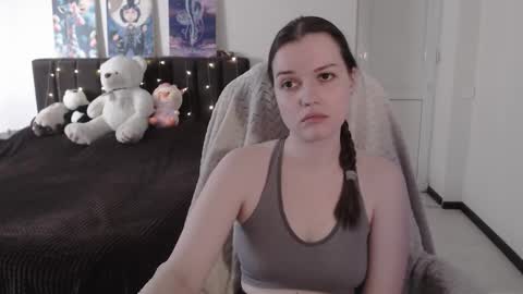 little__flowers online show from October 2025 07:30:02 AM