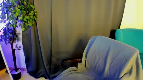 Snapshot of little__isabel chatting on June 2026 01:36:02 AM Isabel online show from June 2026 01:36:02 AM