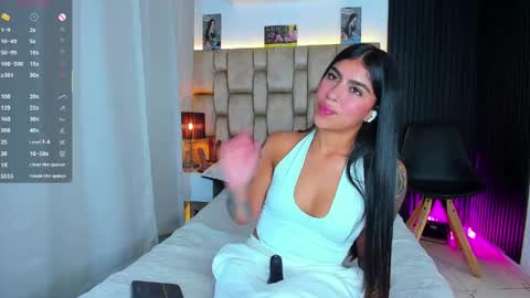 Snapshot of little__sophie18 chatting on April 2026 07:38:02 PM Sophie ---- connected from 1400 to 2100 Colombia time online show from April 2026 07:38:02 PM