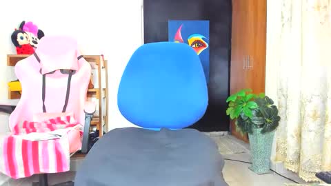 little_africa online show from November 2025 08:47:02 AM