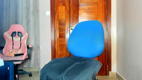 little_africa online show from April 2026 07:26:02 AM