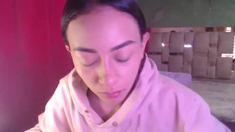 Snapshot of little_aphrodite2 chatting on December 2025 09:43:02 PM Aliciaparaisss online show from December 2025 09:43:02 PM