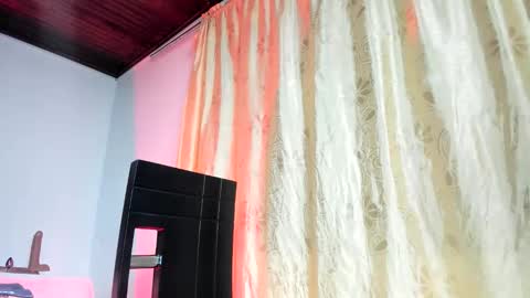 Snapshot of little_aphrodite2 chatting on April 2026 03:06:01 AM Aliciaparaisss online show from April 2026 03:06:01 AM