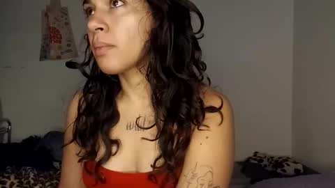 Snapshot of little_doll25 chatting on October 2025 11:31:02 AM Succubus Blue online show from October 2025 11:31:02 AM