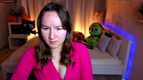 Alexandra online show from October 2025 02:56:01 AM