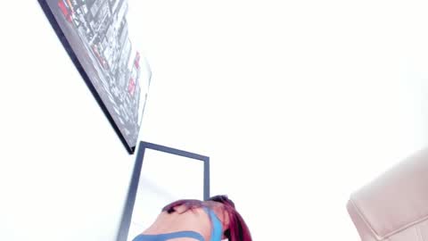 Help me reach 100 likes online show from February 2025 07:14:02 PM