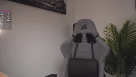 Help me reach 100 likes online show from March 2026 07:09:01 PM