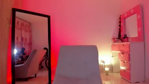 Snapshot of little_emilyd chatting on September 2025 04:39:02 AM Emily online show from September 2025 04:39:02 AM