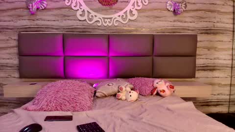 little_mayy online show from February 2026 12:10:02 PM