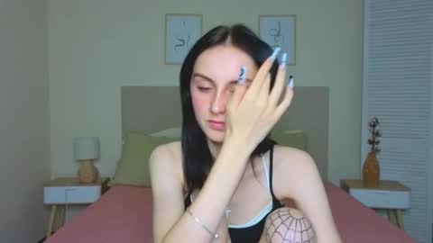 Snapshot of little_mollee chatting on September 2025 09:18:01 PM little_mollee online show from September 2025 09:18:01 PM