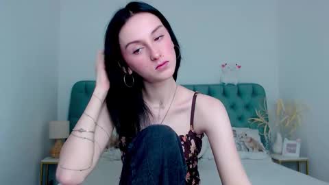 Snapshot of little_mollee chatting on October 2025 09:01:01 PM little_mollee online show from October 2025 09:01:01 PM