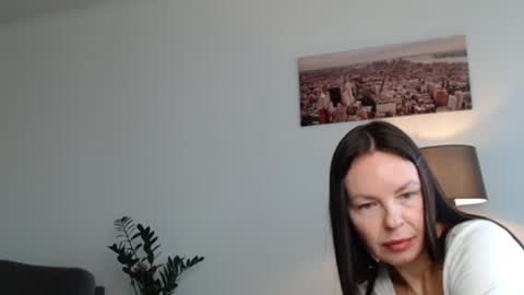 Nicole online show from September 2025 06:13:02 AM