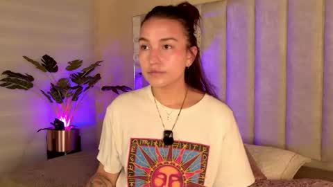 Snapshot of little_red_18 chatting on July 2026 06:02:02 PM Eva online show from July 2026 06:02:02 PM