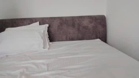 hey im anna online show from January 2025 12:45:02 PM