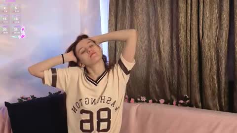 Snapshot of little_red_rosy chatting on November 2025 04:18:02 AM Rosy online show from November 2025 04:18:02 AM