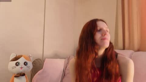 Snapshot of little_red_rosy chatting on February 2026 04:32:01 AM Rosy online show from February 2026 04:32:01 AM