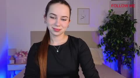 little_siin online show from May 2026 09:20:01 PM