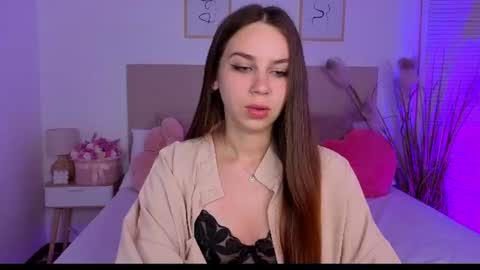 little_siin online show from June 2026 09:51:02 PM