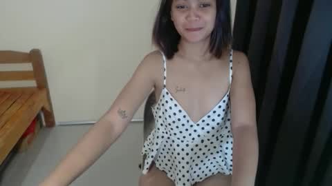 Snapshot of little_sunshine18 chatting on April 2026 01:54:01 AM shine online show from April 2026 01:54:01 AM