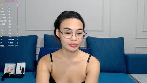 Snapshot of little_v1rgin_angel chatting on November 2025 03:22:02 PM Kwan online show from November 2025 03:22:02 PM