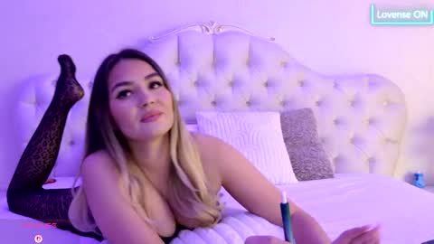 Snapshot of littleblondbunny chatting on March 2026 04:14:02 AM littleblondbunny online show from March 2026 04:14:02 AM