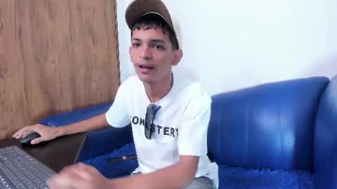 Snapshot of littlecum18 chatting on July 2026 06:05:01 PM Pipe online show from July 2026 06:05:01 PM