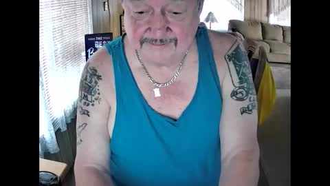 Snapshot of littled83057 chatting on October 2025 05:42:01 PM Littled83057 online show from October 2025 05:42:01 PM