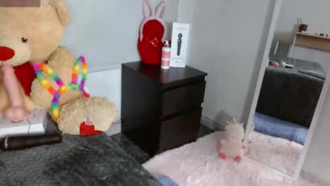 Snapshot of littlee__bunny chatting on September 2025 11:54:02 AM your little bunny online show from September 2025 11:54:02 AM